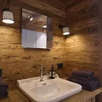 公寓 Luxury In 瓦托内切